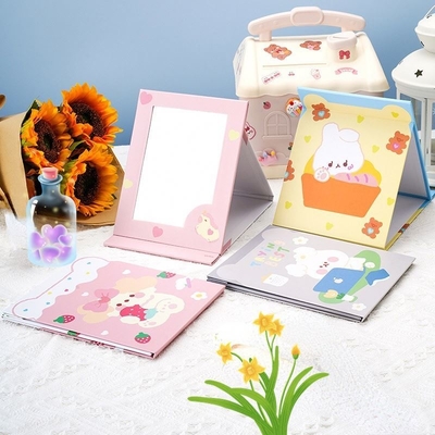 Estilo de design Moda revestido de papel Espelho de vidro Portátil Vanity Light Mini Pequeno Espelho
