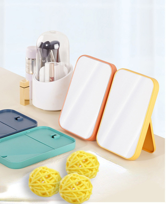 Espelho de maquiagem portátil de pé e mesa de banheiro com design compacto
