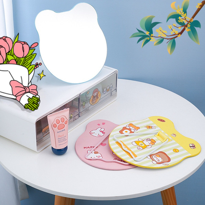 Espelho de bolso iluminado personalizável para a maquiagem da menina