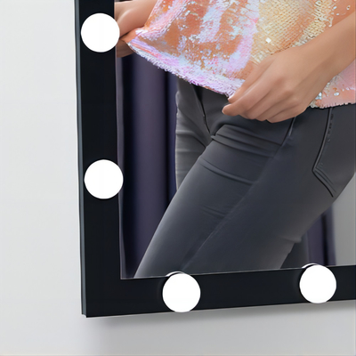 Experimente a última transformação de vaidade com o Hollywood Mirror