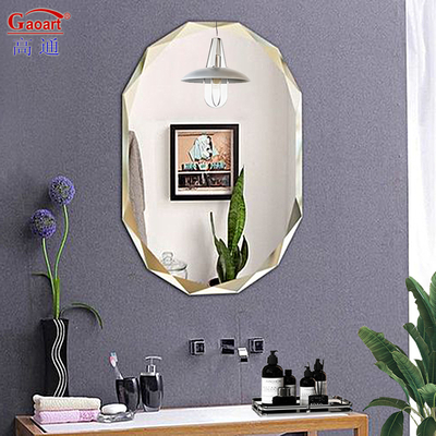 Crie um reflexo impressionante com a nossa coleção de espelhos sem enquadramento