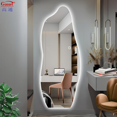 Melhore a iluminação do seu banheiro com espelho LED e tecnologia avançada