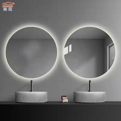 Melhore a iluminação do seu banheiro com um espelho LED elegante