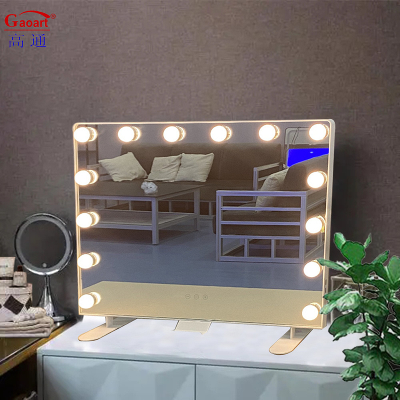 Transforme sua vaidade em um estúdio de Hollywood glamouroso com Hollywood Mirror